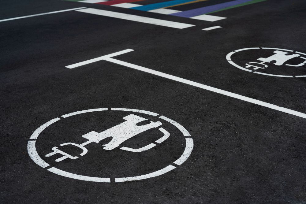 Ladeinfrastruktur & Wallbox Installation 6 car park decfcb91
