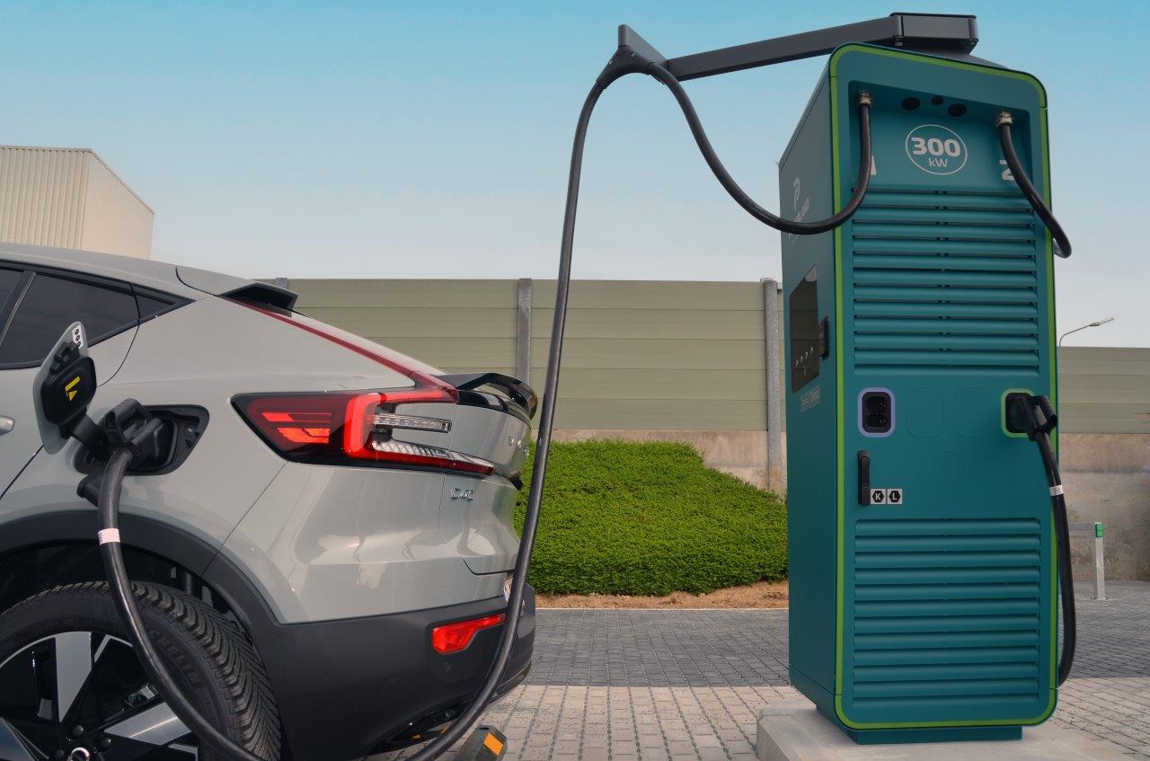 Ladeinfrastruktur & Wallbox Installation 4 alpitronic dc lader